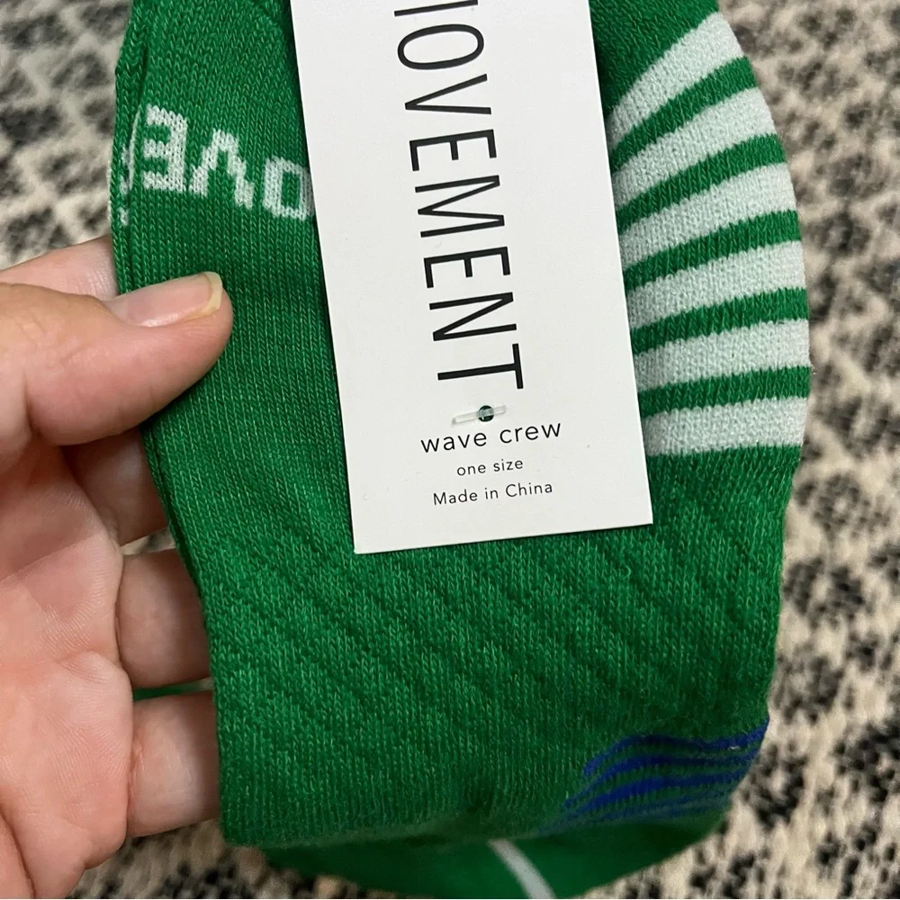 New Free People Movement Wave Crew Socks in Kelly Green One Size